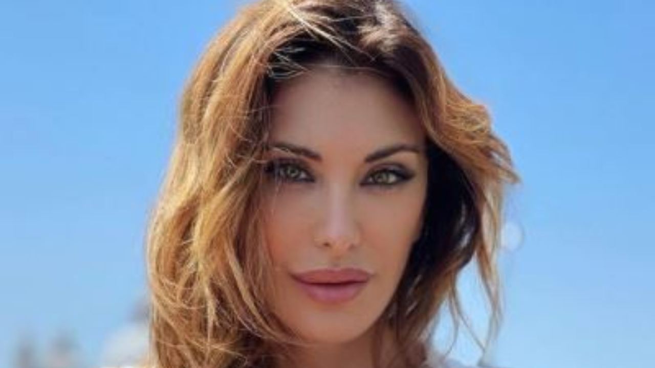 Sabrina Salerno Scollatura Gondola