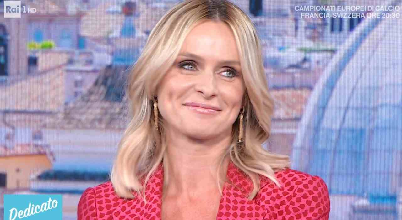 Serena Autieri sorride