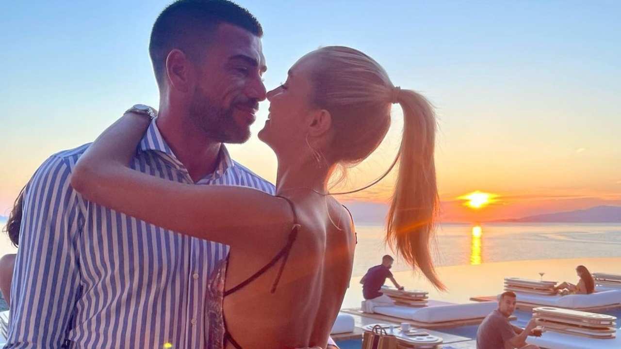 Viky Varga e Pellè romantici