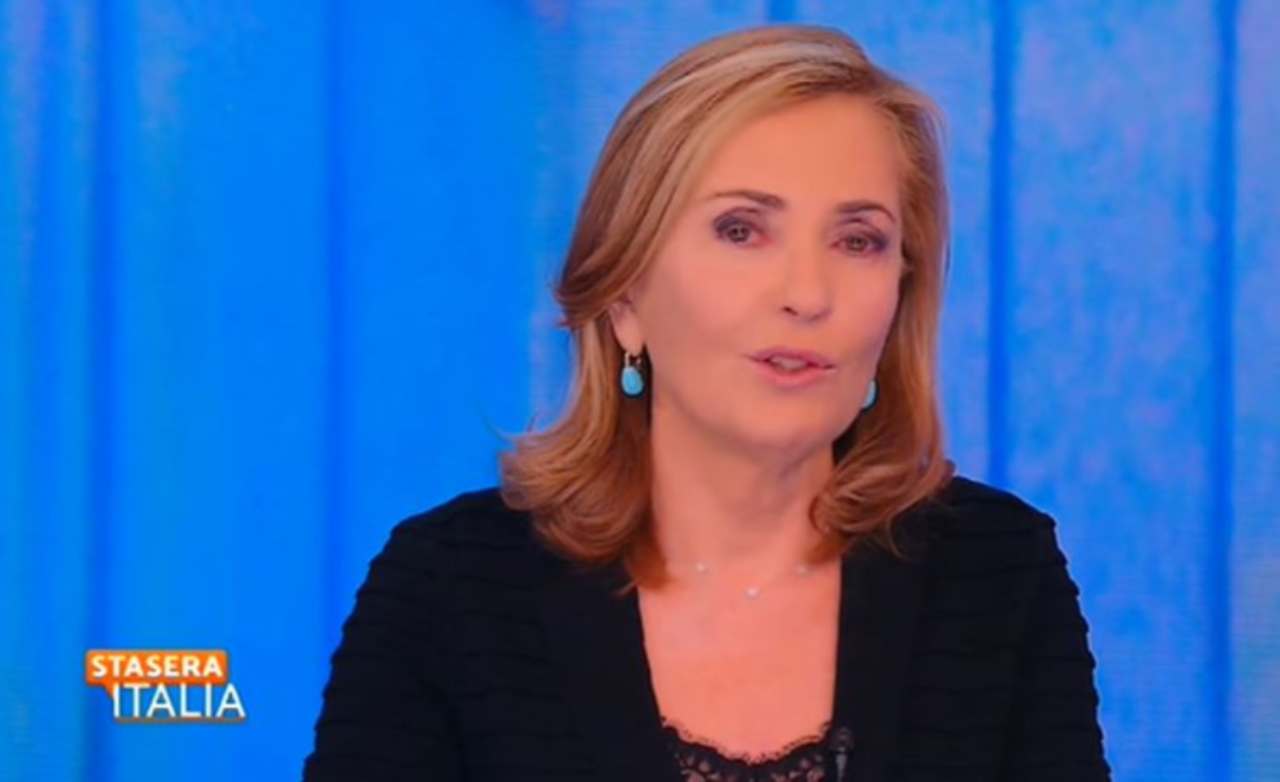Barbara Palombelli si commuove in diretta