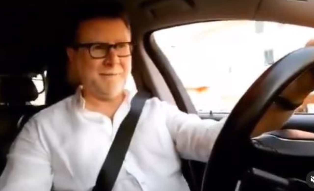 Fabio Fazio video in cui canta Mille