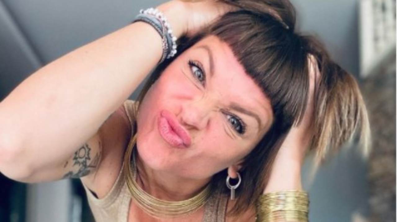 Alessandra Amoroso smorfiosa