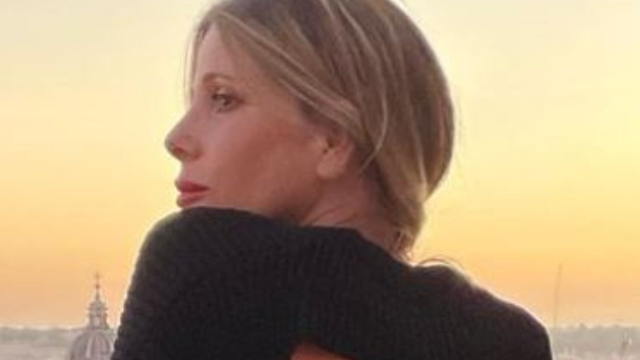 Alessia Marcuzzi Omaggio Raffaella Carrà