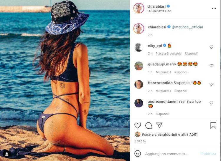 Chiara Biasi Spiaggia Lato Posteriore 