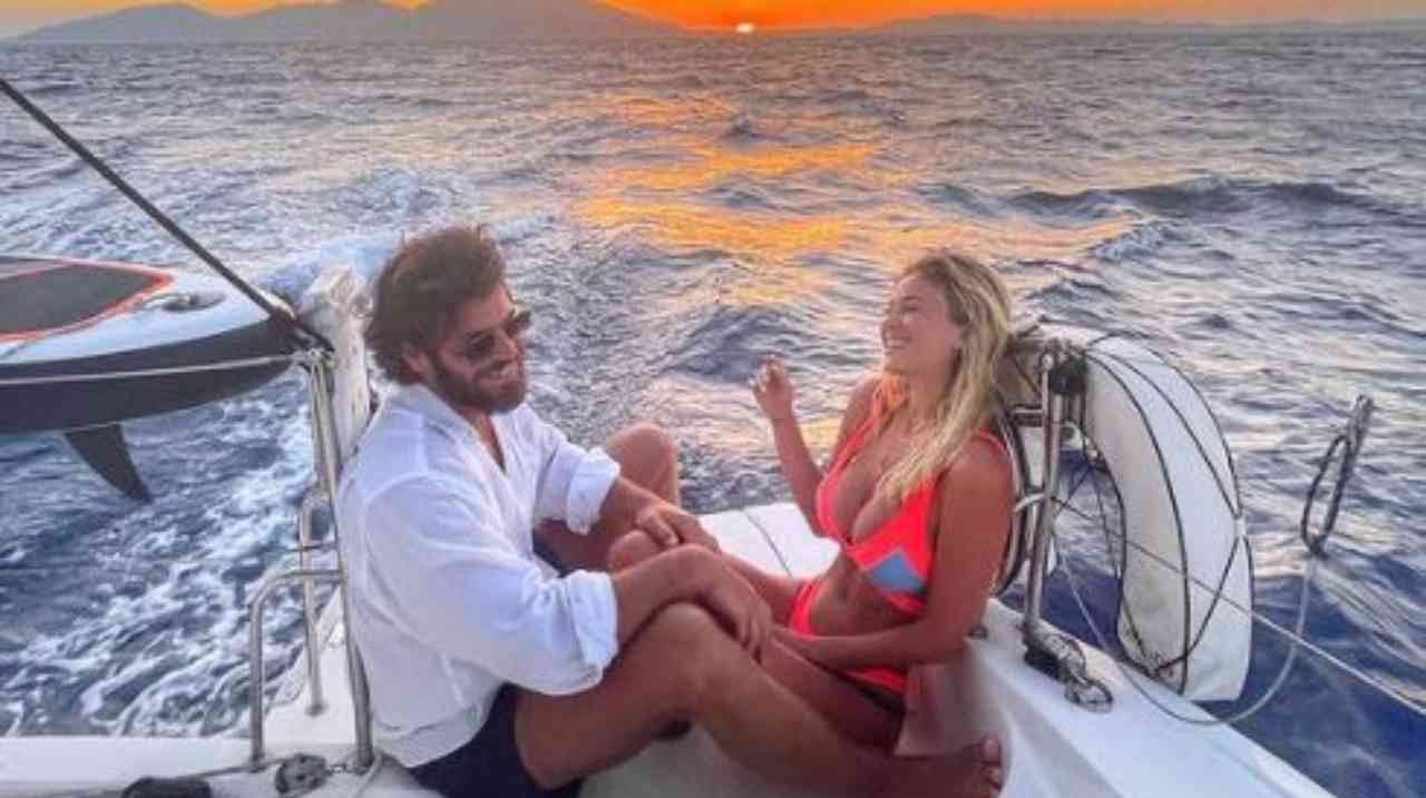 Diletta Leotta e Can Yaman al tramonto