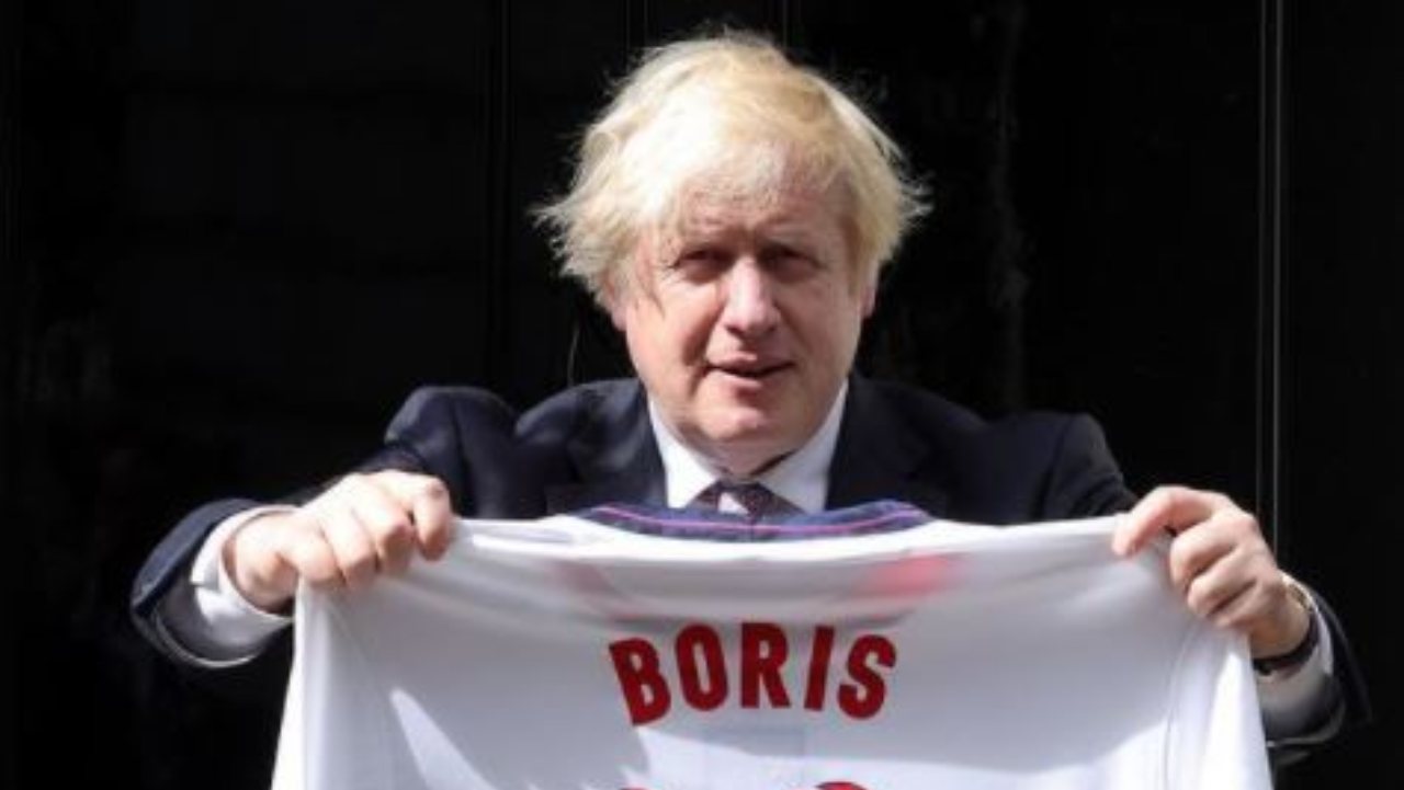 Euro 2020, Boris Johnson difende la nazionale