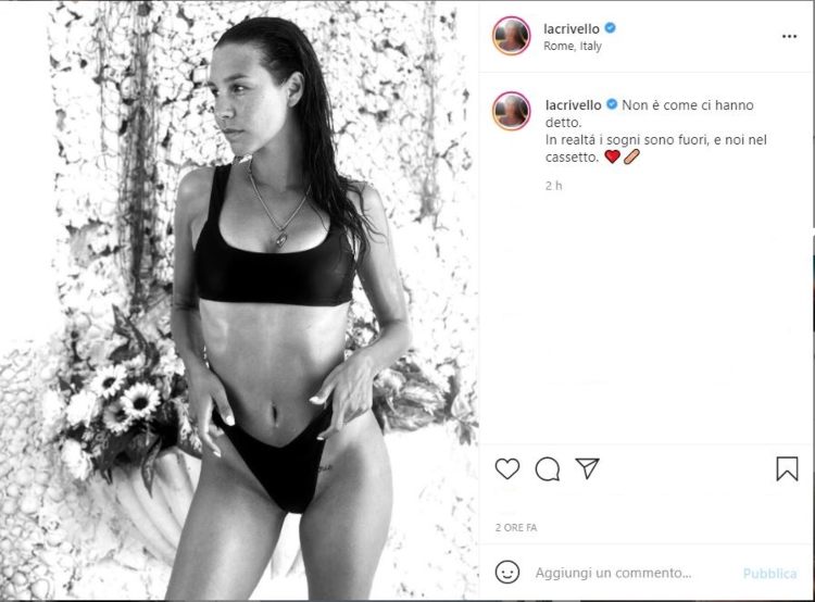 Giorgia Crivello Costume Bianco Nero