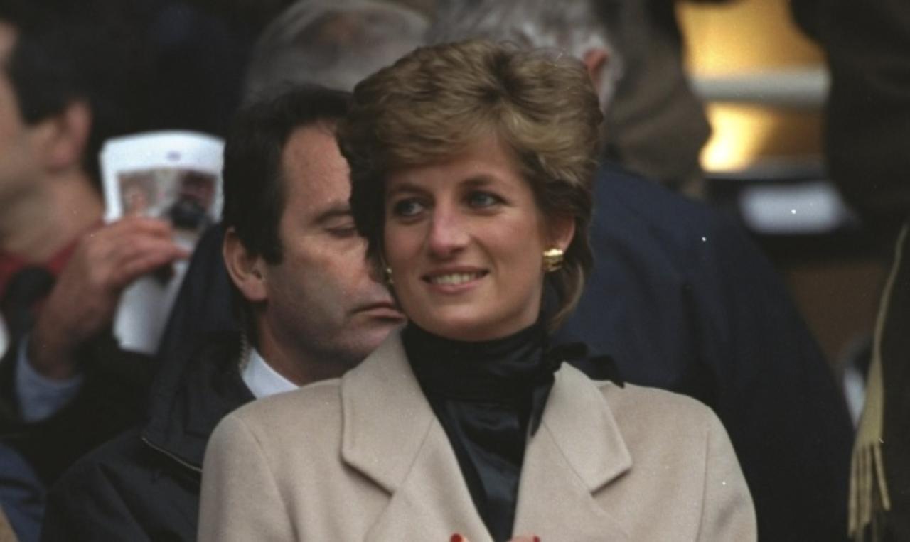Lady Diana sorride