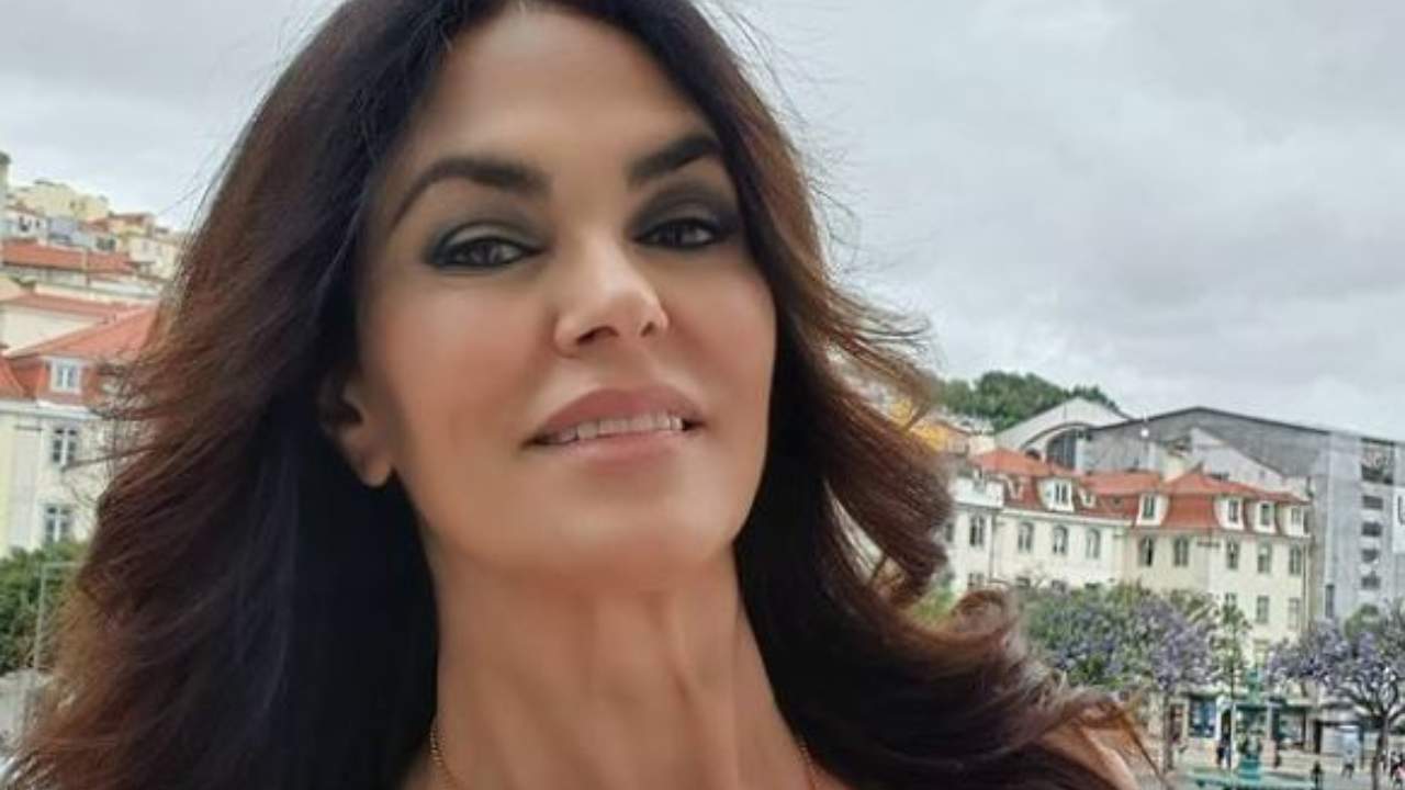 Maria Grazia Cucinotta 53 Anni