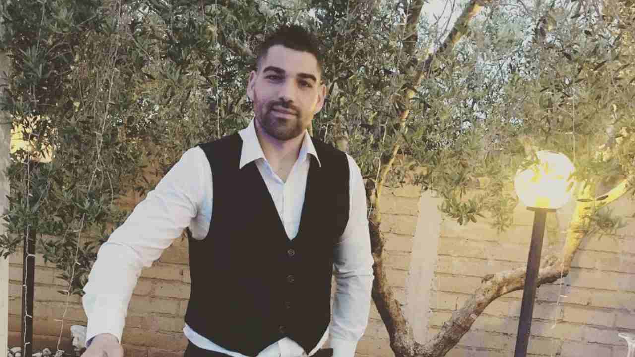 Nando Colelli sorride