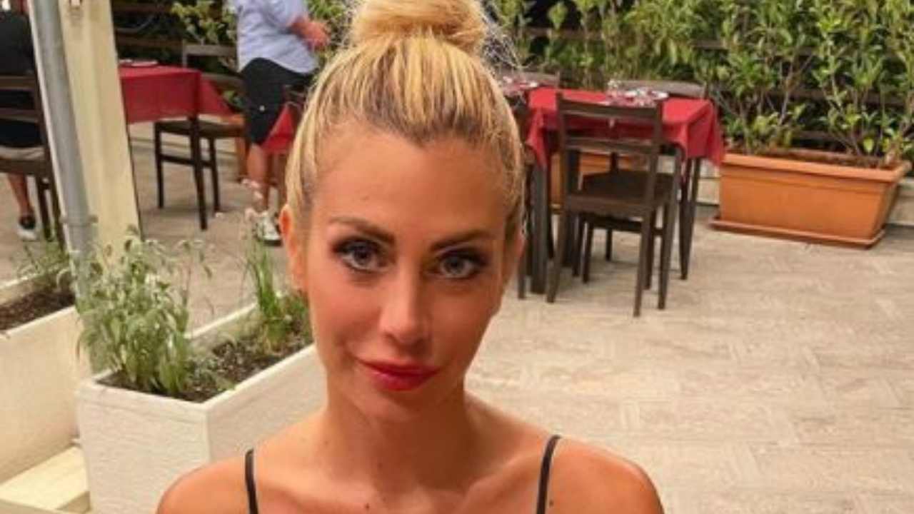 Paola Caruso Scalinata Vestito Curve