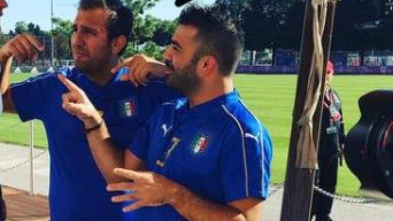 Pio e Amedeo con la maglia azzurra Euro2020