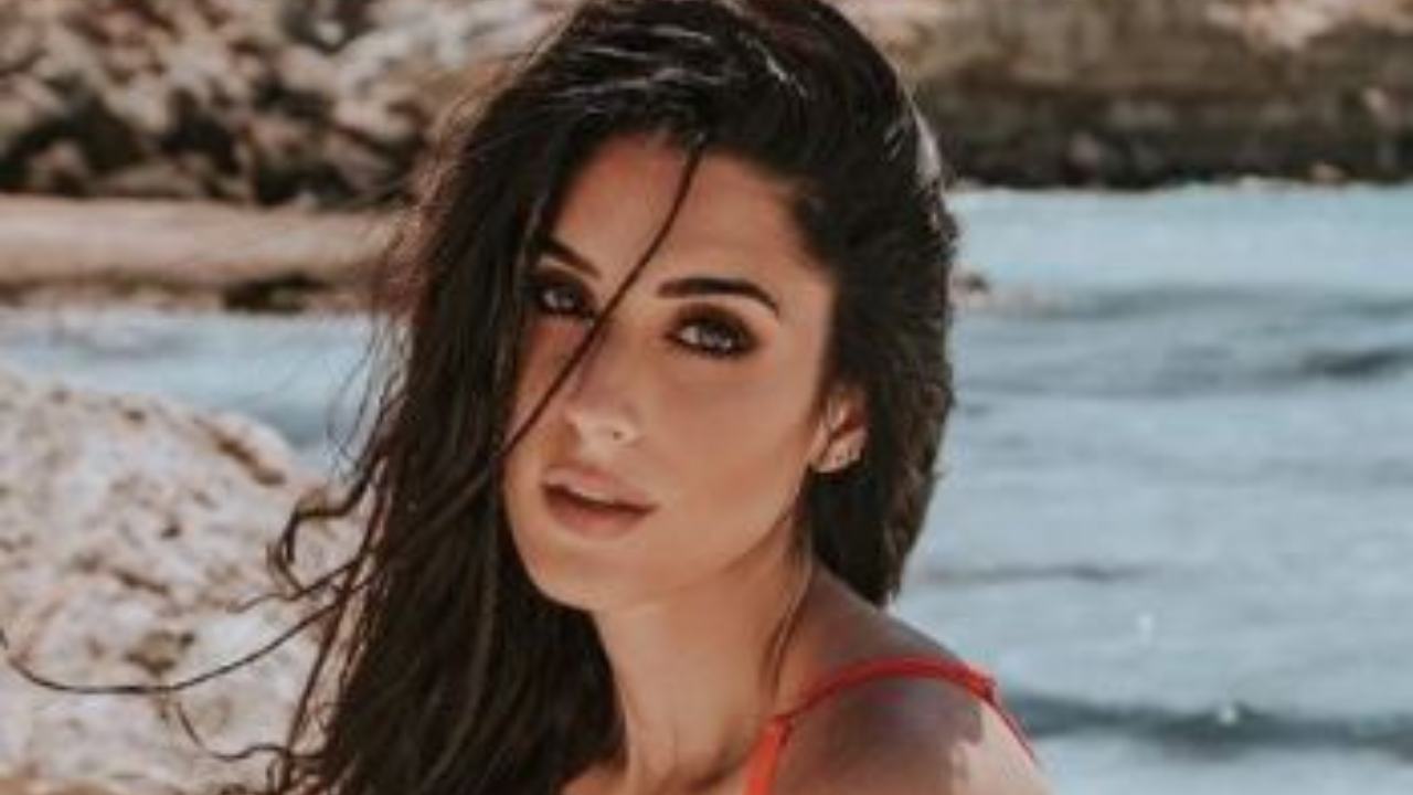 Valentina Vignali Costume Colore Rosa