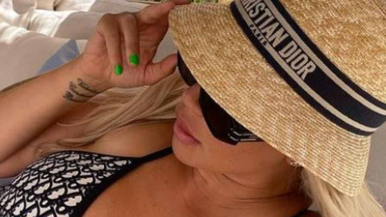 Wanda Nara Ibiza Curve Spacco