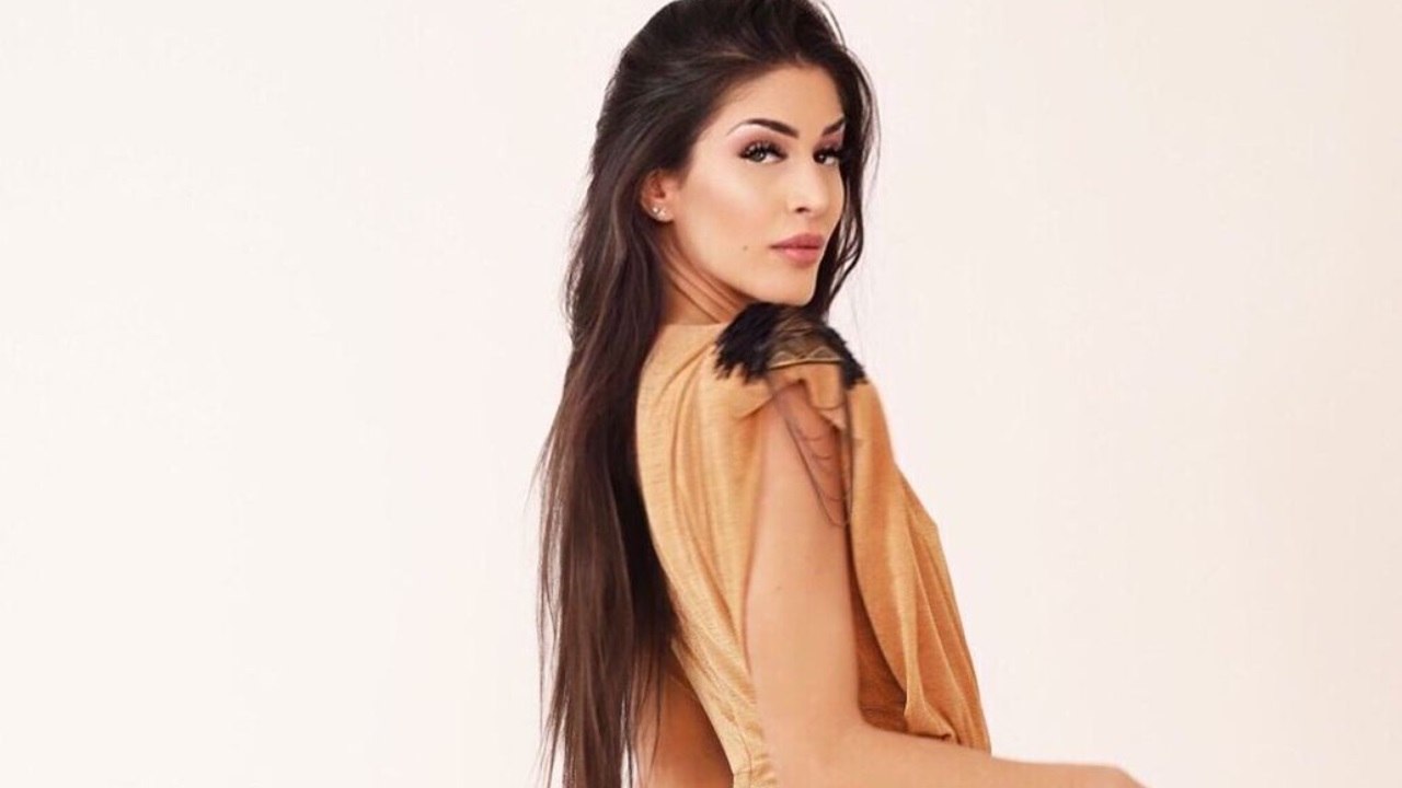 Adriana Peluso in posa