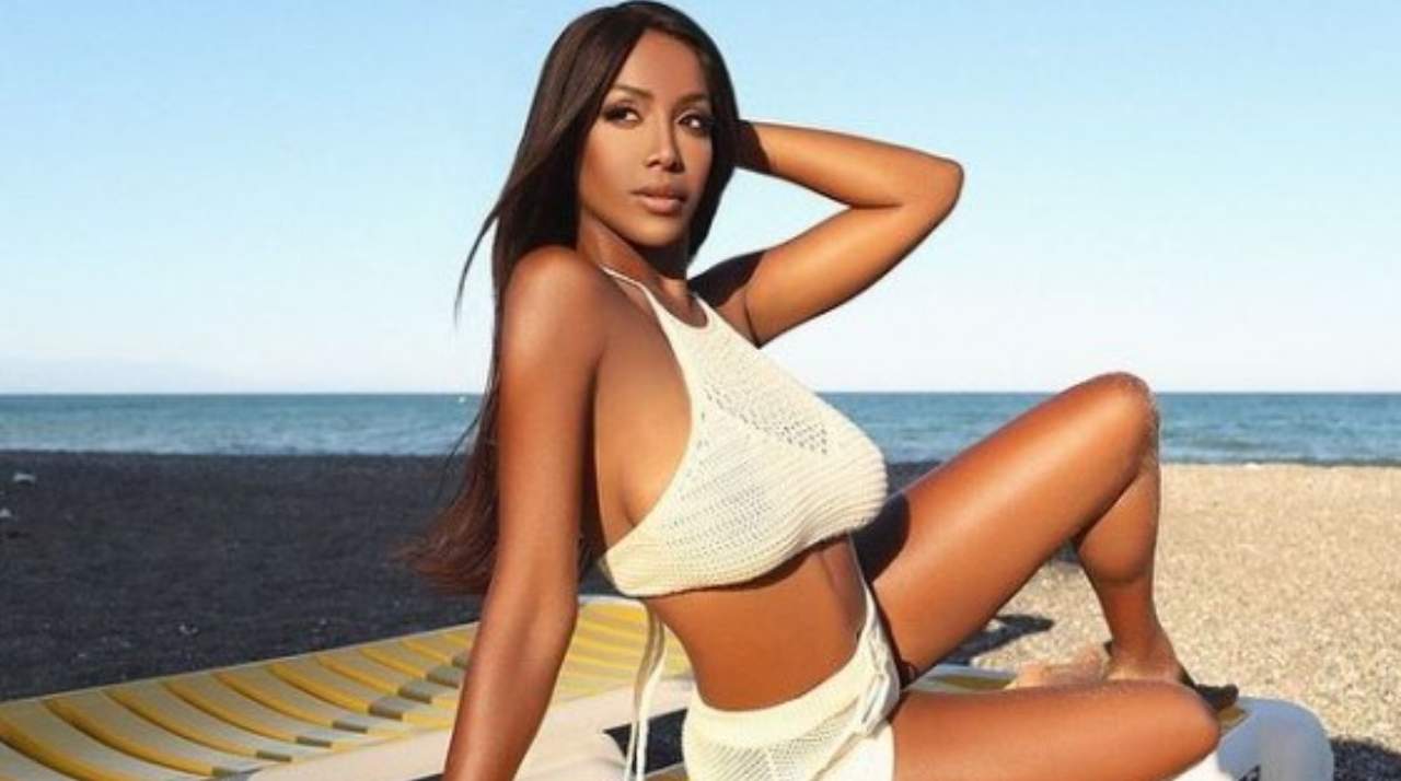 Ainett Stephens al mare