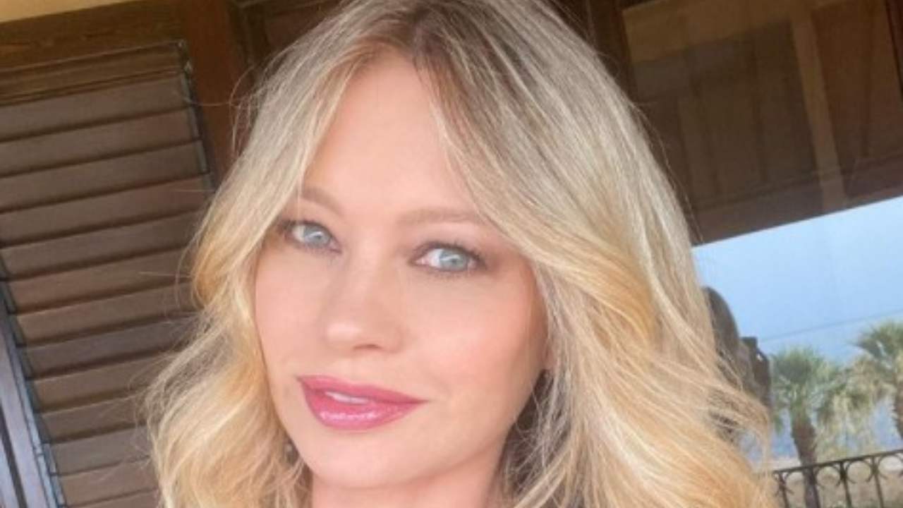 Anna Falchi primo piano