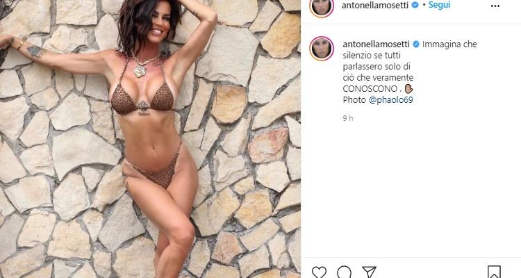 Antonella Mosetti seducente