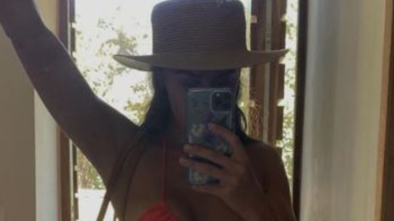 Cecilia Rodriguez Selfie Al Buio Costume Arancione