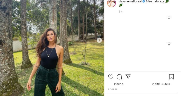 Dayane Mello in posa