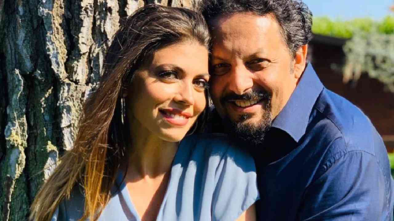 Enrico Brignano e Flora Canto dedica