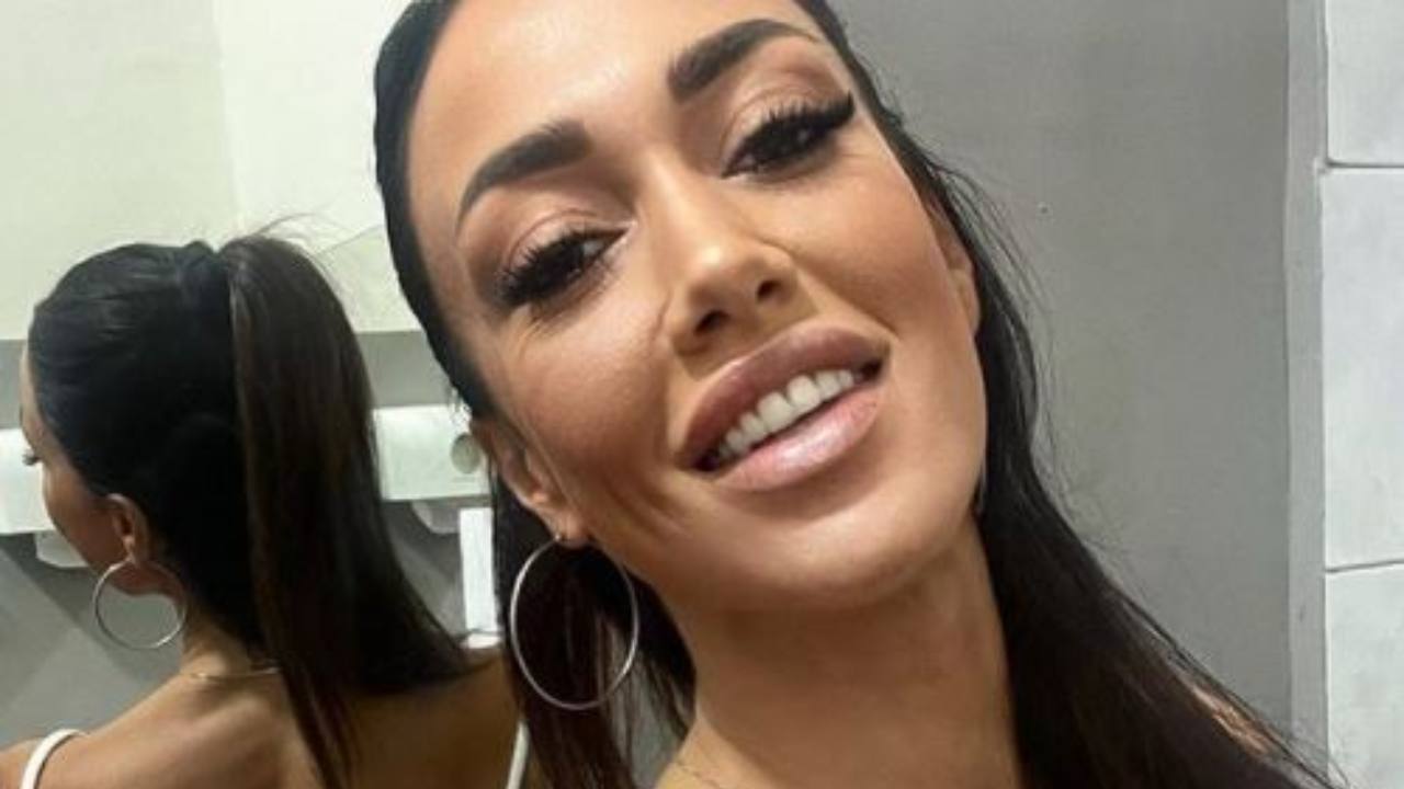 Federica Pacela Selfie Specchio