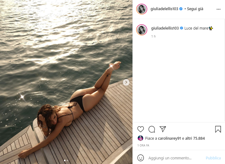 Giulia De Lellis in costume