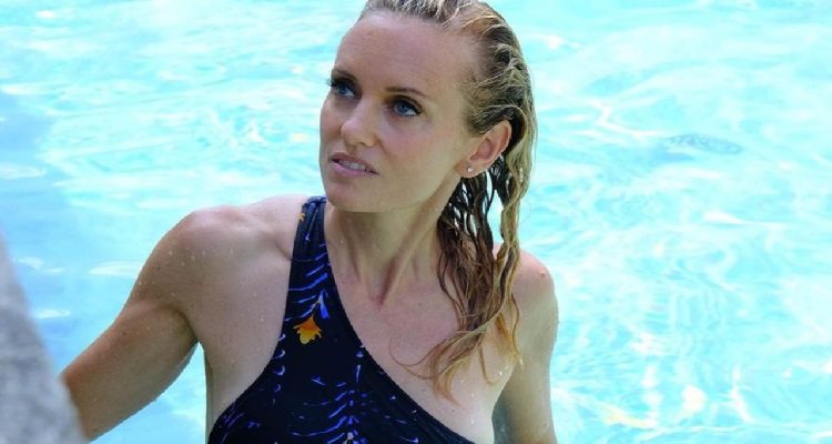 Justine Mattera piscina