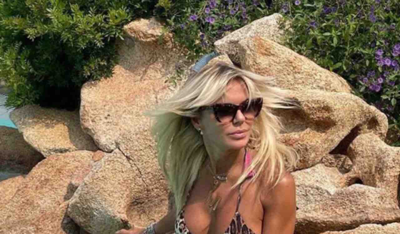 Matilde Brandi in costume