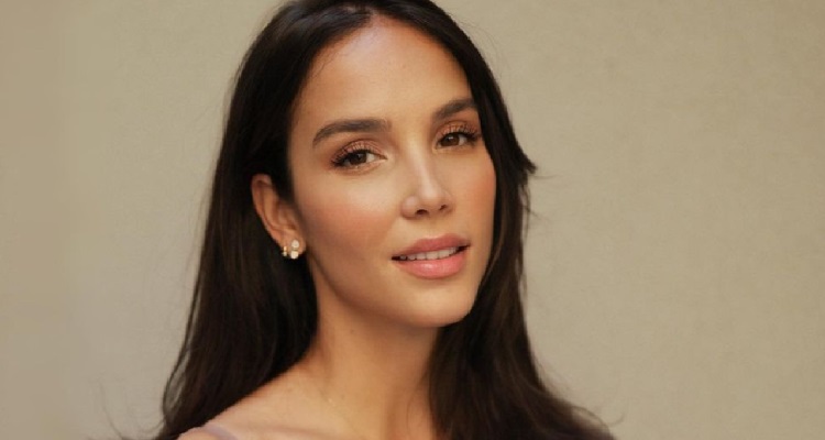 Paola Di Benedetto sorriso