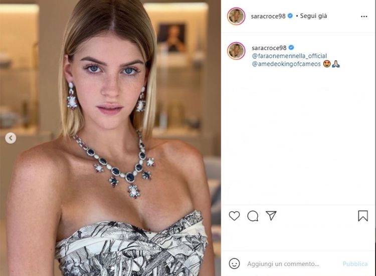 Sara Croce Décolleté Elegantissimo