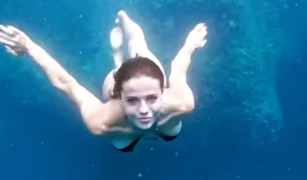 Shaila Gatta in acqua