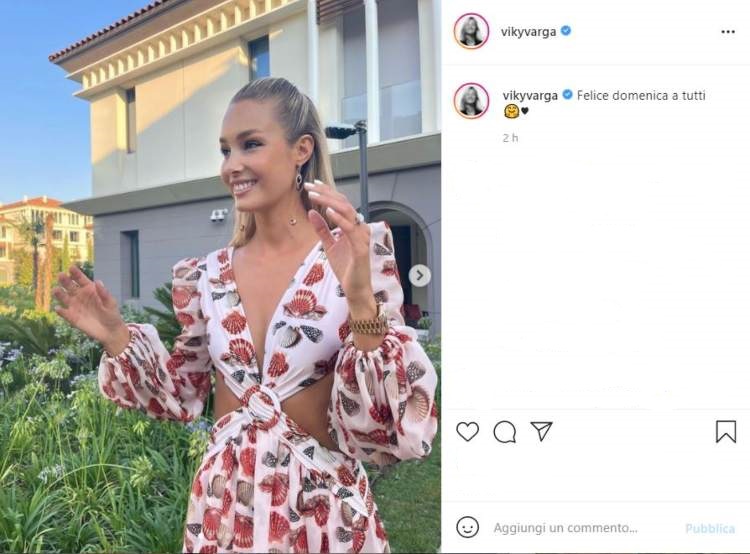 Viky Varga Vestito Estivo Sensuale 