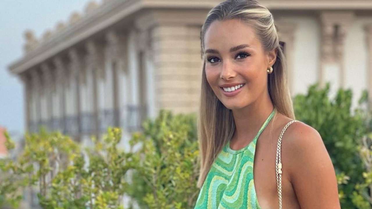 Vicky Varga mostra a bunda em Portugal, que show incrível!