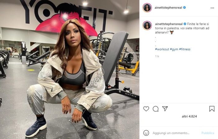 Ainett Stephens post Instagram