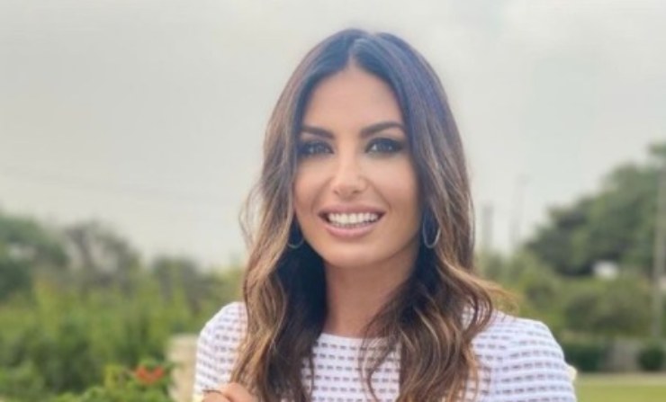 elisabetta gregoraci sorride