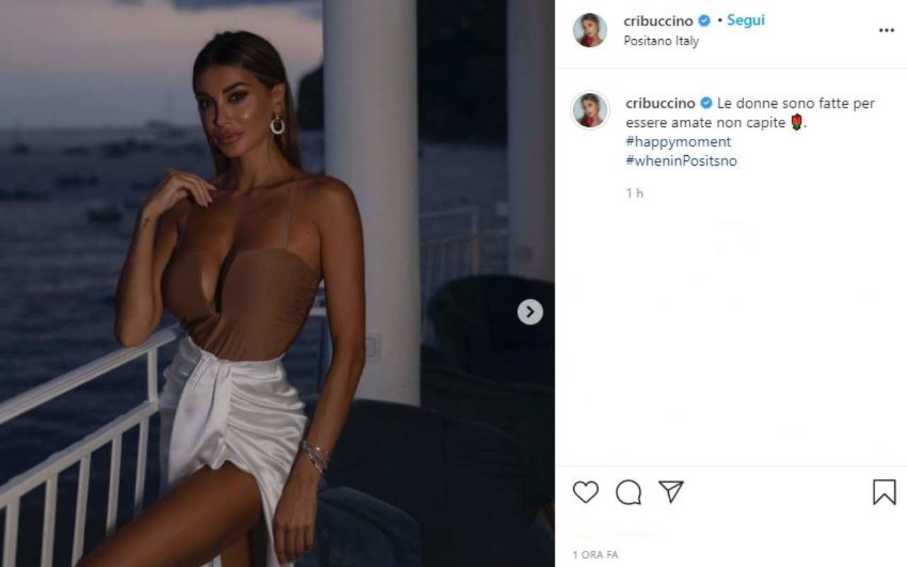 Cristina Buccino fisico