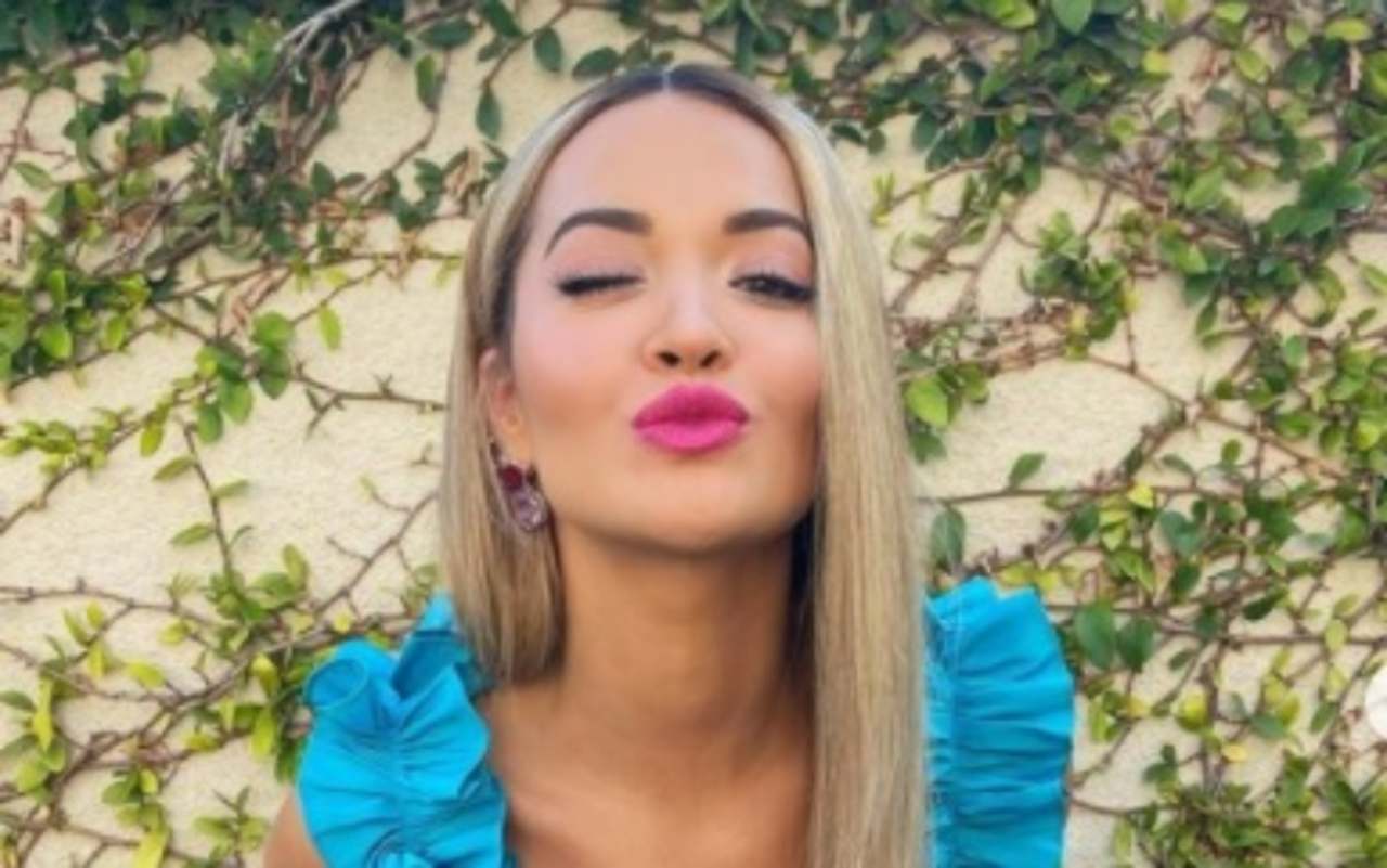 Rita Ora bacio
