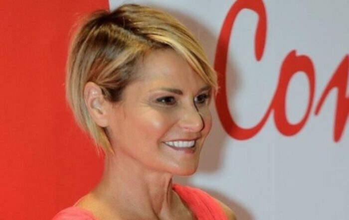 Simona Ventura sorride