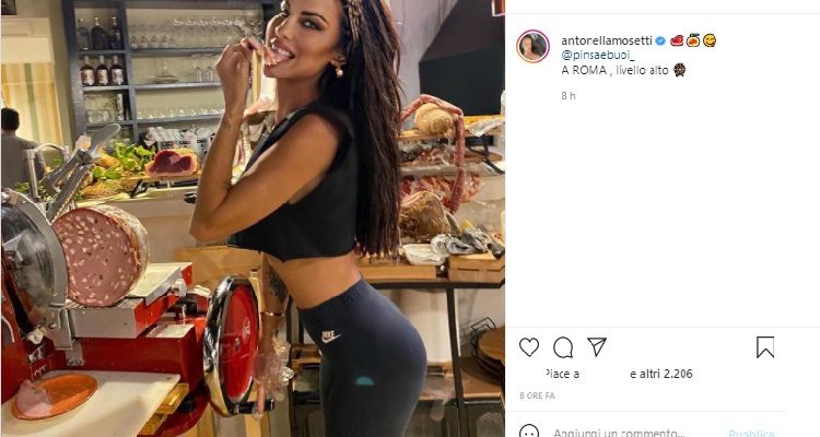 Antonella Mosetti seducente
