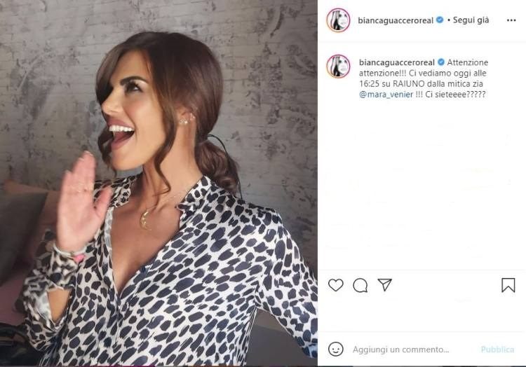 Bianca Guaccero Camicetta Aperta