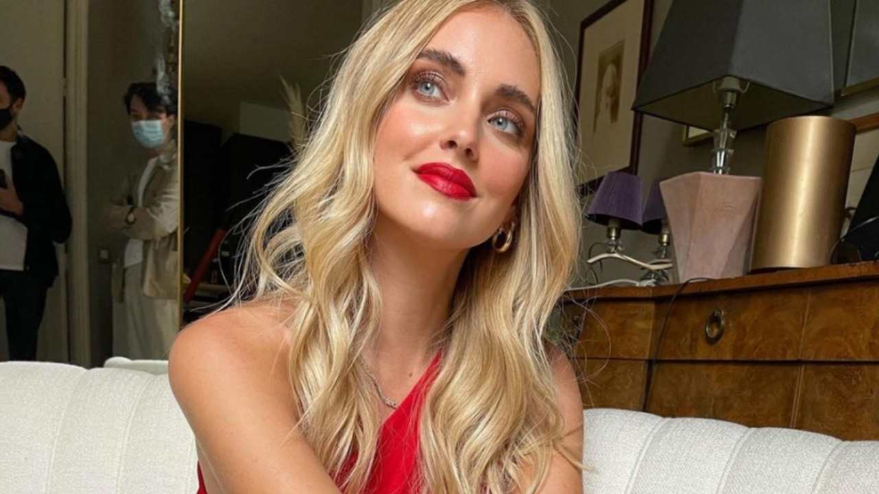 Chiara Ferragni alla Fashion Week di Parigi