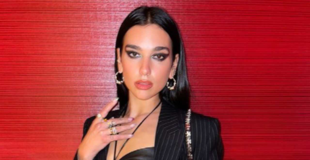Dua Lipa, primo piano