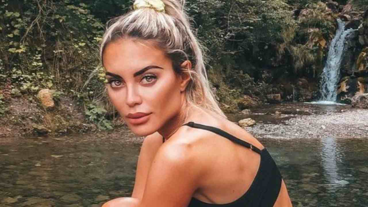 Elena Morali primo piano