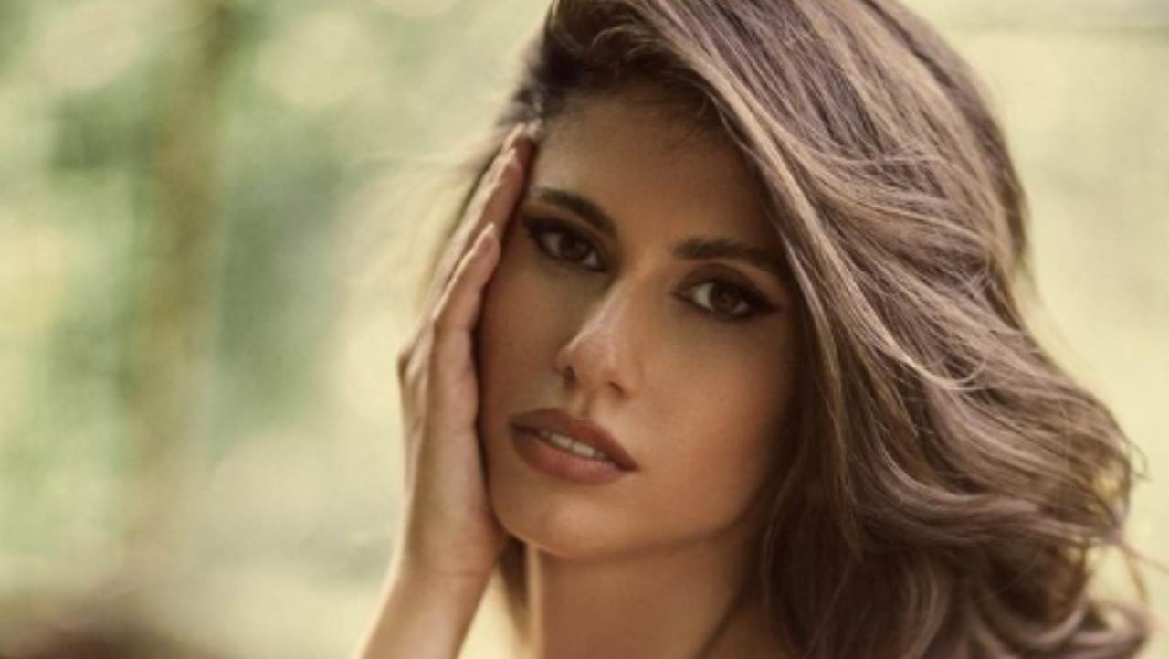 Ines Trocchia primo piano sensuale