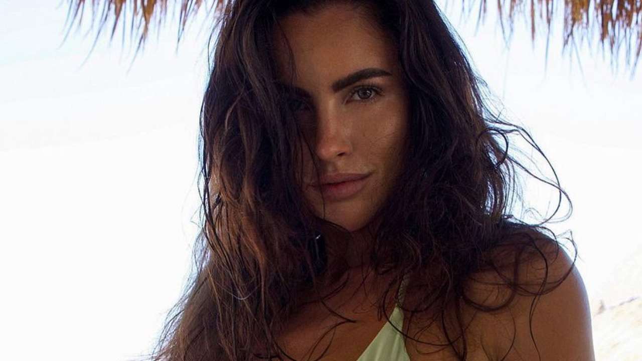 Lucia Javorcekova sorriso