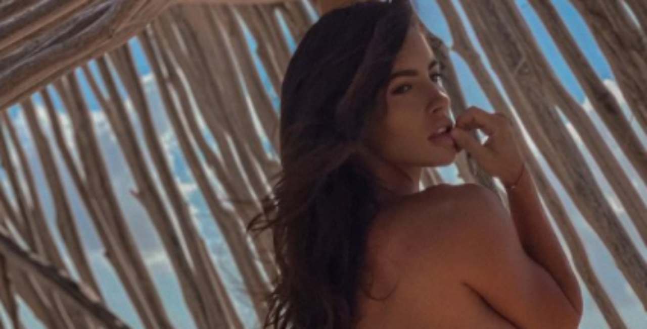 Lucia Javorcekova senza vestiti