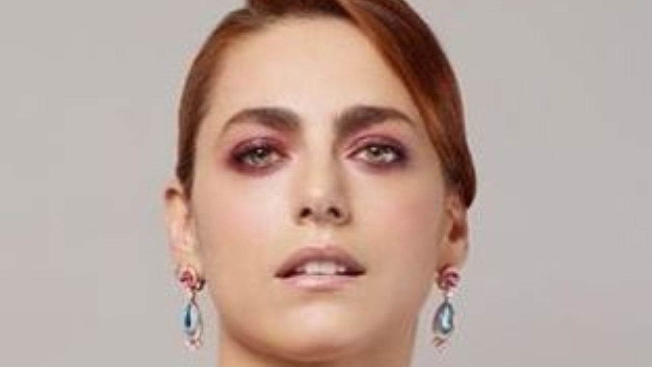 Miriam Leone Scollatura Cambio Look