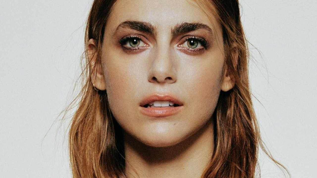 Miriam Leone sguardo profondo