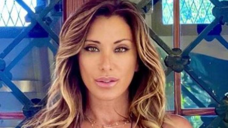 Sabrina Salerno Costume Rosa Due Cuori